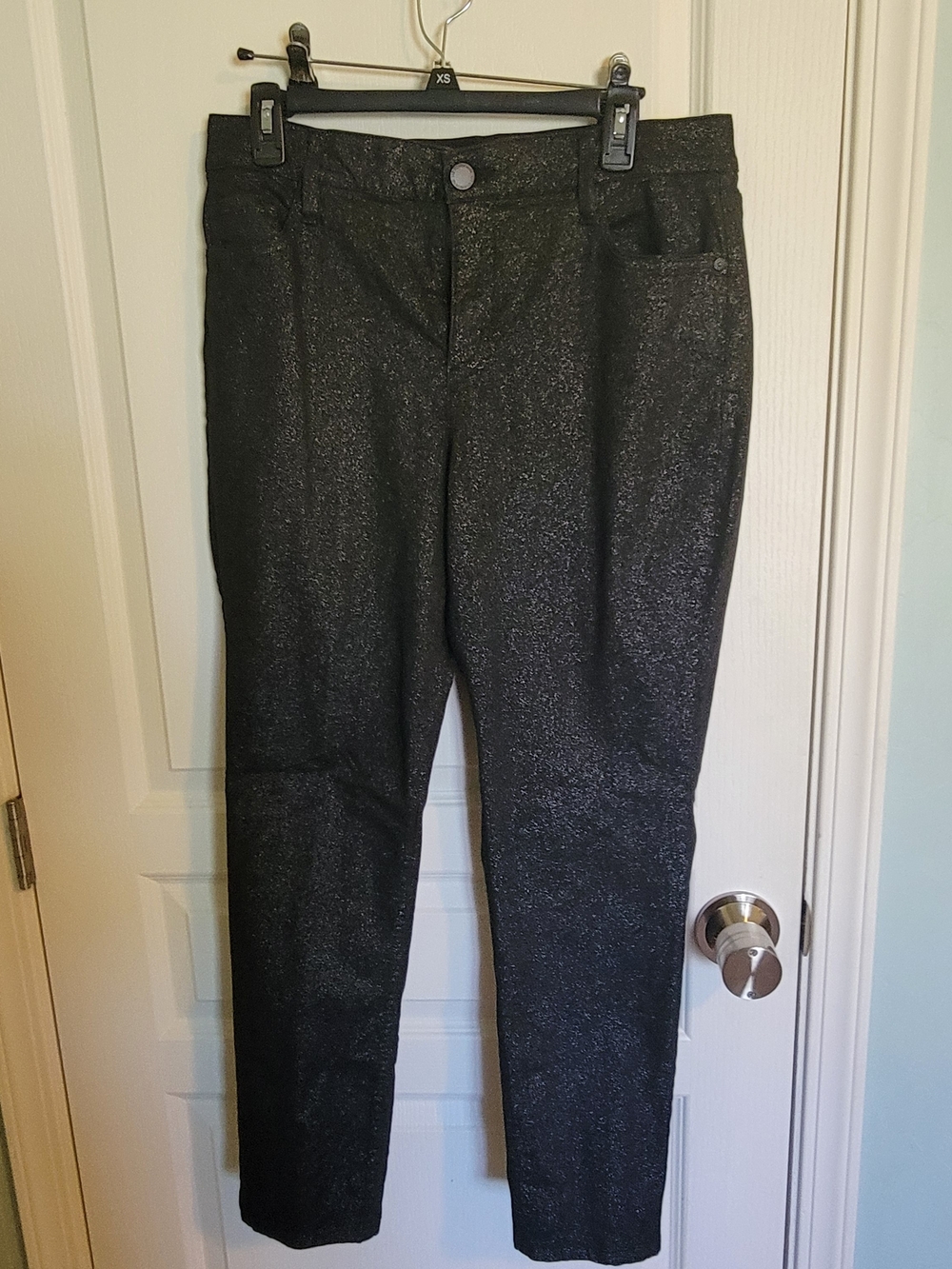 Liz Claiborne Black Slim Leg Pants